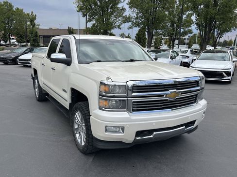 Used 2014 Chevrolet Silverado 1500 High Country w/ High Country Premium Package AWD/4WD image 4
