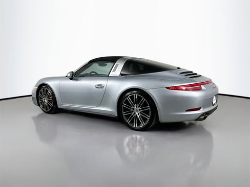 Used 2015 Porsche 911 Targa 4S image 3