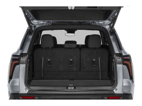 Used 2024 Chevrolet Traverse LS w/ Midnight/Sport Edition FWD image 13