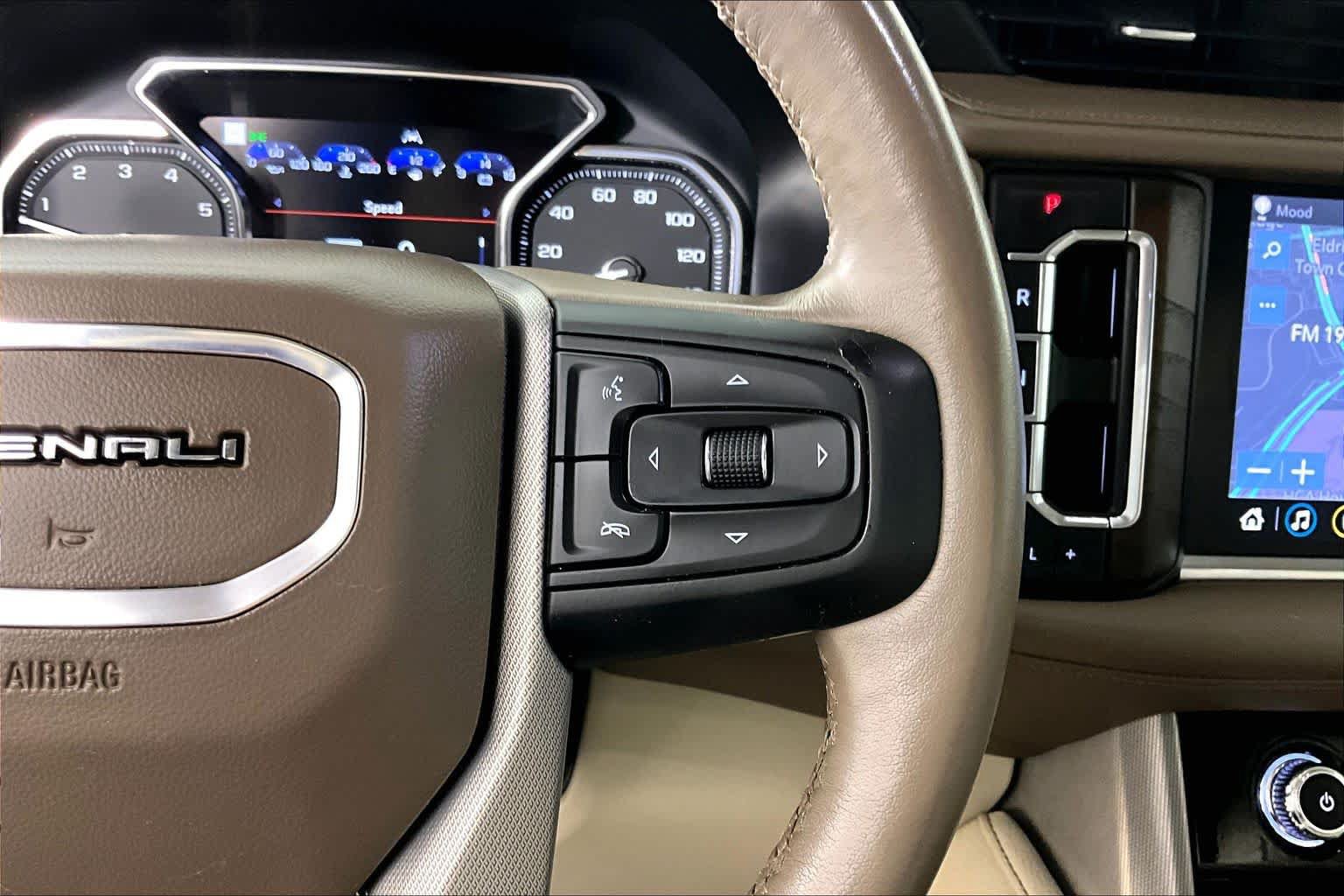 Used 2021 GMC Yukon Denali RWD image 23