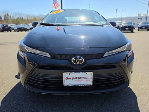 Used 2024 Toyota Corolla LE w/ LE Convenience Package image 2