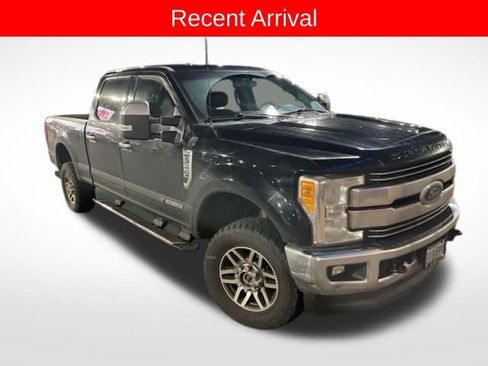 Used 2017 Ford F250 Lariat w/ Lariat Value Package image 1