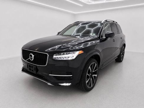 Used 2018 Volvo XC90 T6 Momentum w/ Convenience Package AWD/4WD image 7