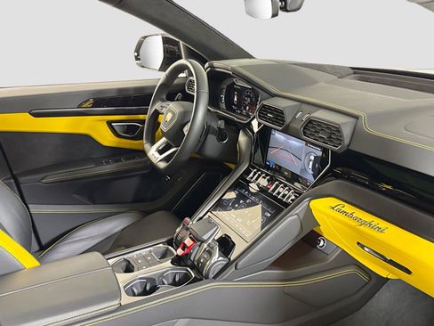 Used 2024 Lamborghini Urus S AWD/4WD image 35
