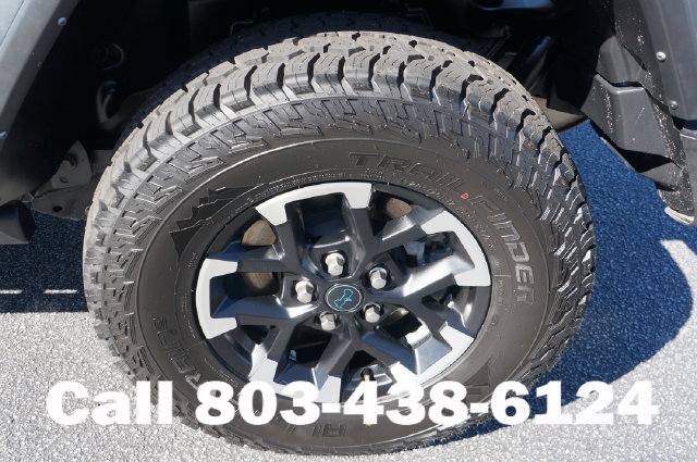 Used 2024 Jeep Wrangler Unlimited Rubicon 4xe AWD/4WD image 15