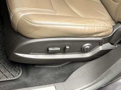 Used 2017 GMC Acadia Limited SLT AWD/4WD image 11