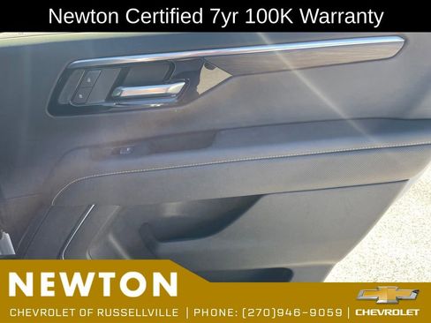 Used 2025 Chevrolet Tahoe Premier AWD/4WD image 26