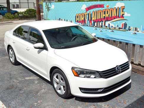 Used 2014 Volkswagen Passat 1.8T SE image 29
