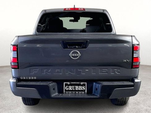 Used 2023 Nissan Frontier SV image 6