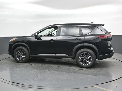 Used 2024 Nissan Rogue S AWD/4WD image 10