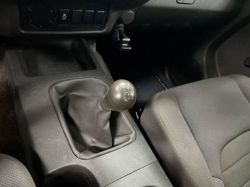 Used 2013 Nissan Frontier S w/ S Preferred Pkg image 16