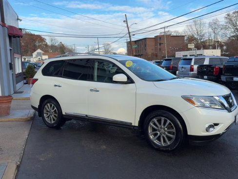 Used 2016 Nissan Pathfinder SL w/ SL Premium Package image 4