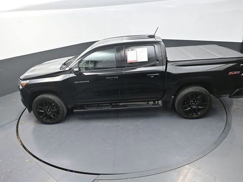 Used 2025 Chevrolet Colorado Z71 w/ Technology Package image 22