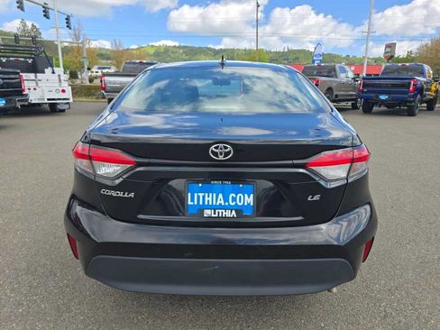 Used 2024 Toyota Corolla LE image 4
