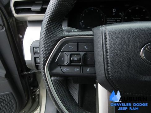 Used 2024 Toyota Tacoma TRD Sport w/ TRD Sport Upgrade Package image 33