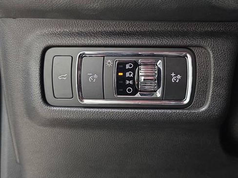 Certified 2022 Lincoln Corsair Reserve w/ Elements Package image 21