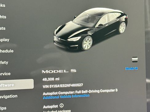 Used 2022 Tesla Model S AWD image 32