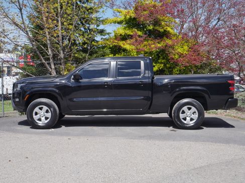 Certified 2023 Nissan Frontier SV w/ Technology Package AWD/4WD image 14