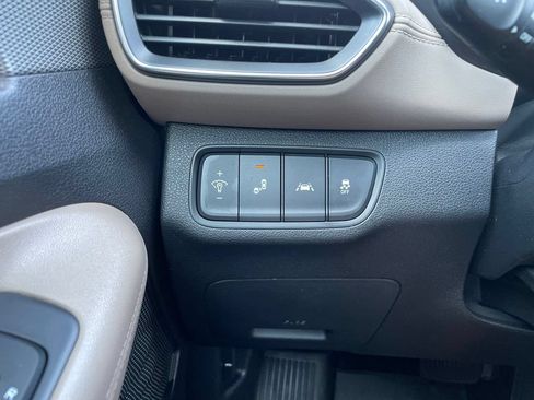 Used 2020 Hyundai Santa Fe SEL FWD image 13