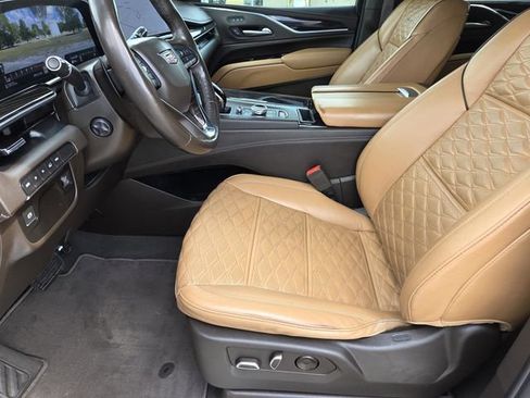 Used 2022 Cadillac Escalade Premium Luxury AWD/4WD image 27