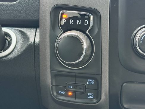 Used 2018 RAM 1500 Express w/ Express Value Package AWD/4WD image 4