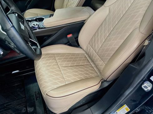 Used 2026 Cadillac Lyriq Signature Luxury w/ Nappa Leather Package AWD/4WD image 20
