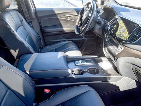 Used 2024 Honda Passport TrailSport image 8