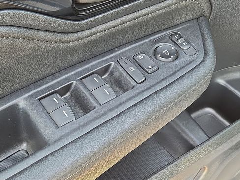 Used 2025 Honda Odyssey Touring image 21