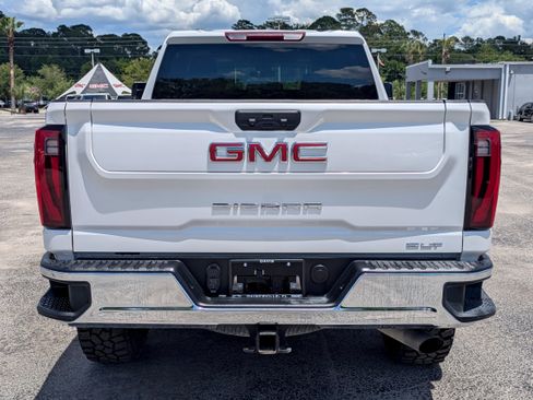 Used 2025 GMC Sierra 2500 SLT AWD/4WD image 6