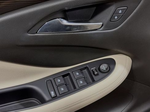 Used 2020 Buick Envision Preferred AWD/4WD image 19