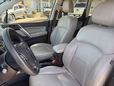 Used 2014 Subaru Forester 2.5i Premium w/ All-Weather Package image 9