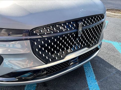 Used 2024 Lincoln Nautilus Reserve image 28