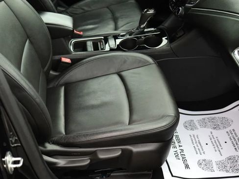 Used 2017 Chevrolet Cruze Premier FWD image 46