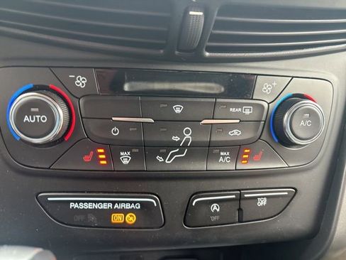 Used 2017 Ford Escape SE w/ SE Leather Comfort Package image 11