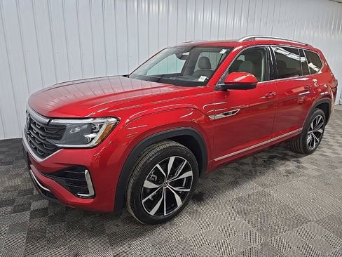 Used 2024 Volkswagen Atlas SEL Premium R-Line image 8