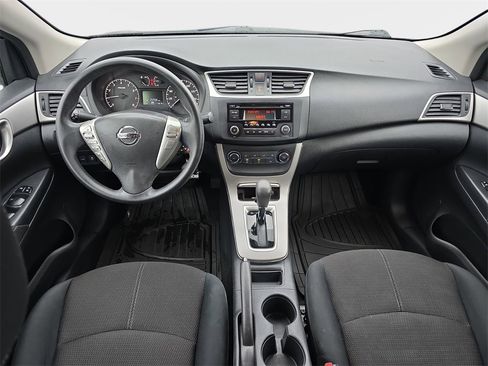 Used 2015 Nissan Sentra S image 9