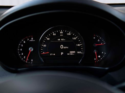 Used 2019 Kia Sorento SX image 4