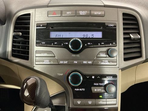 Used 2009 Toyota Venza FWD image 9