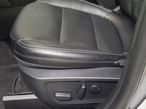 Used 2025 Ford Escape Platinum image 12