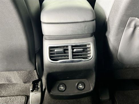 Used 2023 Hyundai Santa Fe SEL image 21