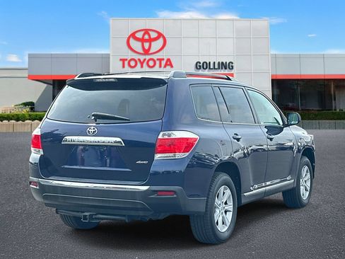 Used 2012 Toyota Highlander SE w/ Tow Pkg AWD/4WD image 5