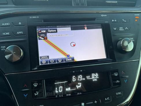 Used 2018 Toyota Avalon XLE Premium image 26