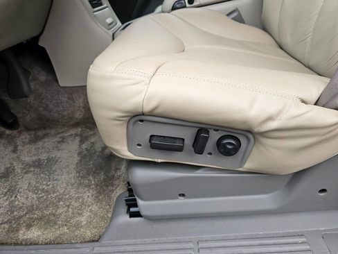 Used 2001 GMC Yukon XL 2500 SLT image 24