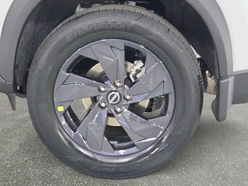 New 2026 Nissan Rogue SV w/ Cold Weather Package AWD/4WD image 31