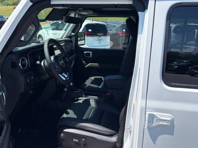 New 2027 Jeep Wrangler Unlimited Sahara AWD/4WD image 15