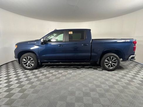 Used 2022 Chevrolet Silverado 1500 LT AWD/4WD image 40