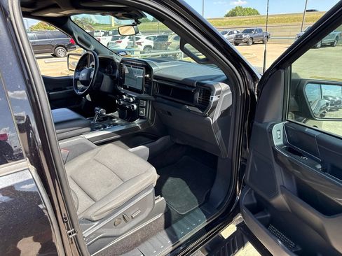 Used 2022 Ford F150 XLT w/ Equipment Group 302A High RWD image 14