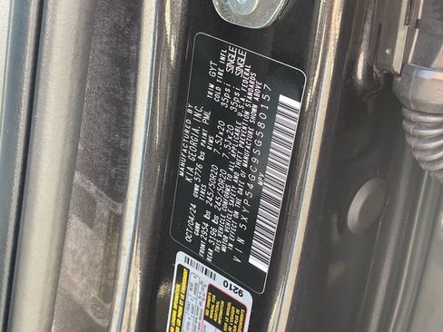 Used 2025 Kia Telluride SX image 34