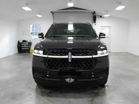 New 2026 Lincoln Navigator L Reserve image 2