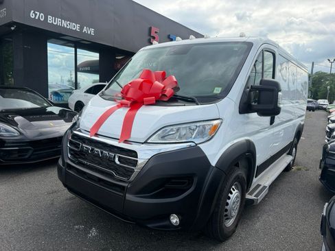 Used 2025 RAM ProMaster 2500 w/ U-Haul Equipment Group FWD image 12